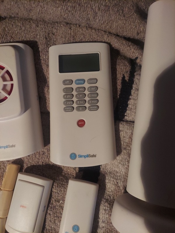 SimpliSafe Home Security System Ton Of Parts gallery