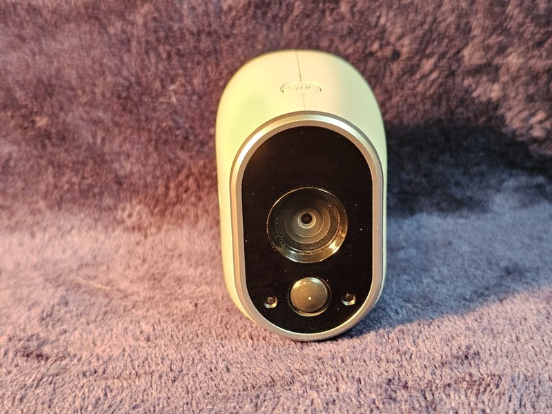 NETGEAR ARLO VMC3030 Indoor/Outdoor Security Camera Only White