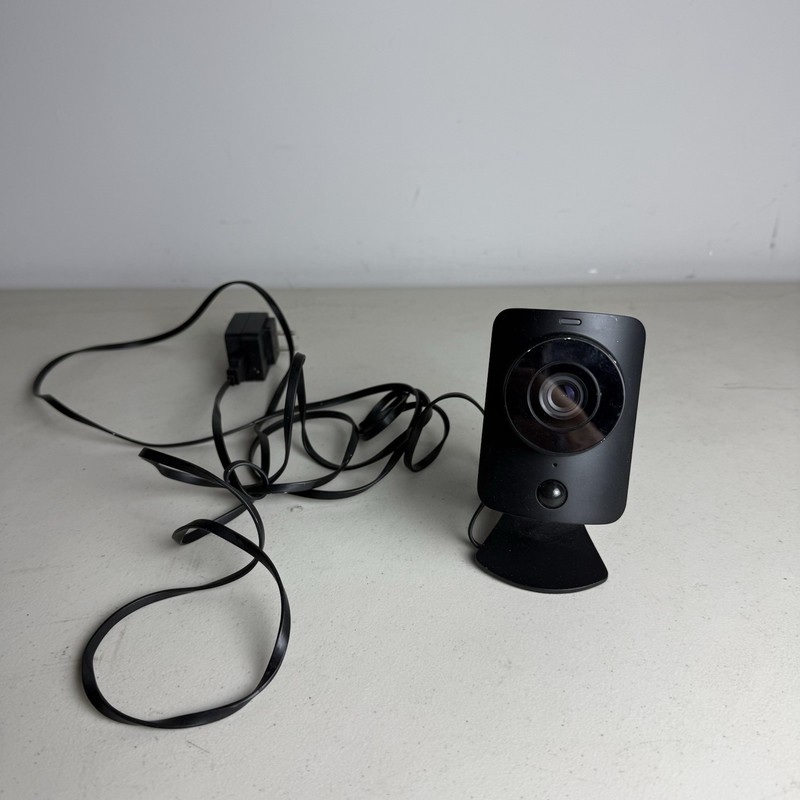 SimpliSafe Indoor Camera Wi-Fi HD Security Camera Model SSCM2 W/Cable