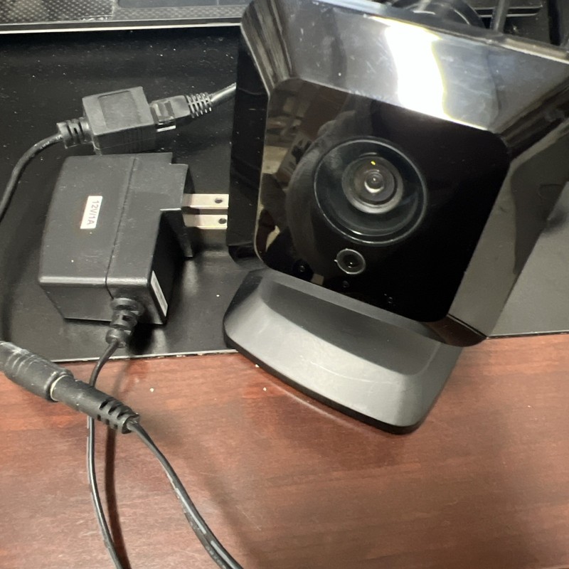 XFINITY 1ST GENERATION IN/OUT DOOR CAMERA