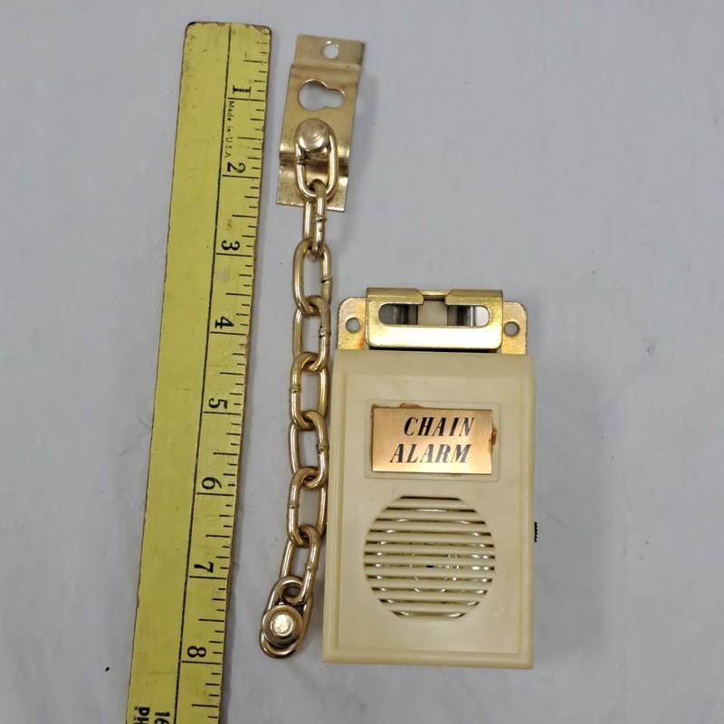 VINTAGE CHAIN Burglar Alarm New In Box. Works on Doors or Windows. Tested gallery