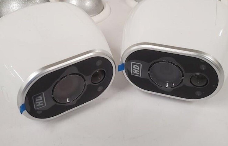 Netgear Arlo 2 HD Camera Security System Base Mount Batteries Open Box New gallery