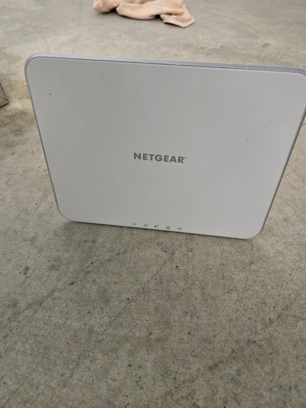 Netgear Arlo Base Station VMB3000 Wireless Router -No Power cord
