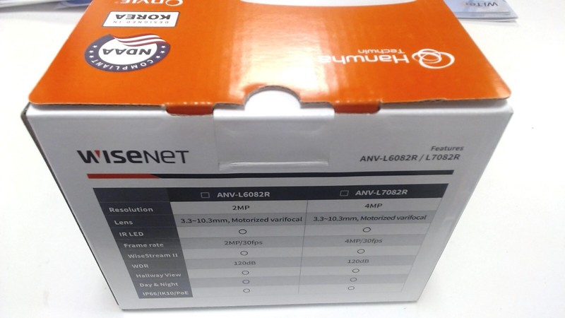 Wisenet Hanwha Techwin ANV-L7082R 4MP 3.3~10.3mm Lens Network Security Camera gallery