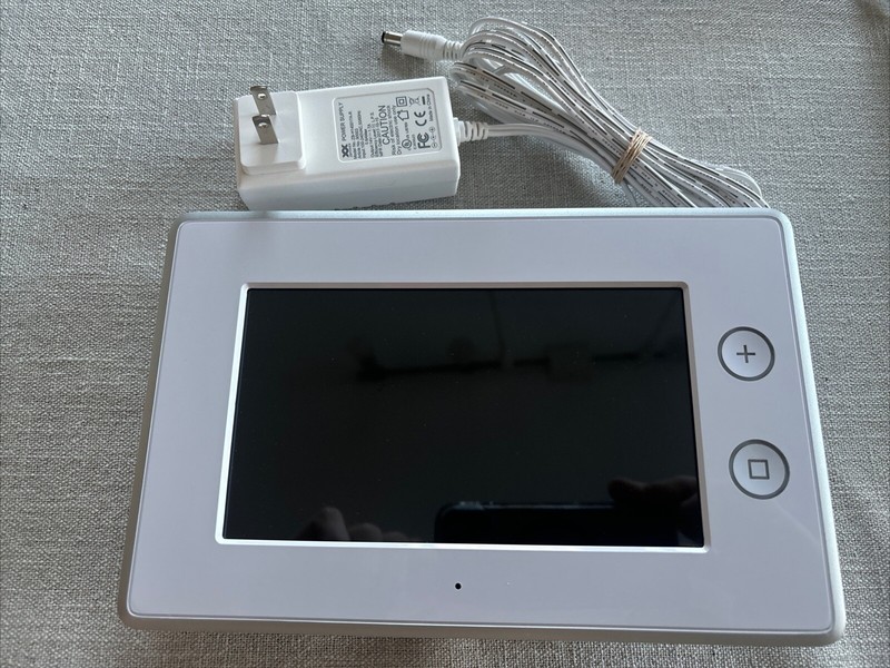 Samsung SmartThings ADT Home Security Hub F-ADT-HUB-1 ONLY
