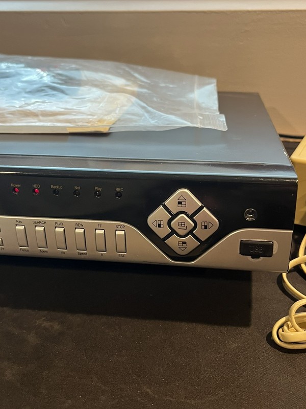 Digital QSDF8204 Video Security Recording System with Camera & Accessories gallery
