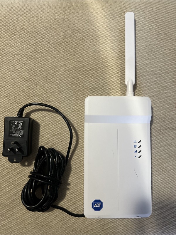 LE4000RF V5.0 ADT Cellular Alarm Communicator UA724 REV01