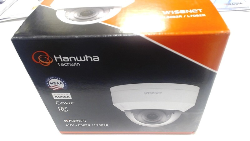 Wisenet Hanwha Techwin ANV-L7082R 4MP 3.3~10.3mm Lens Network Security Camera gallery