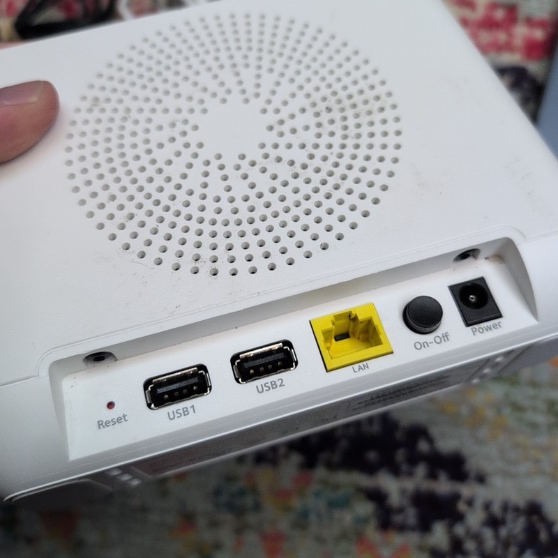 NETGEAR VMB4000 Arlo Pro Security Base Station w/AC Adapter (NO Cameras) gallery