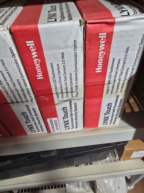 Honeywell LYNX Touch Series Security System L5000