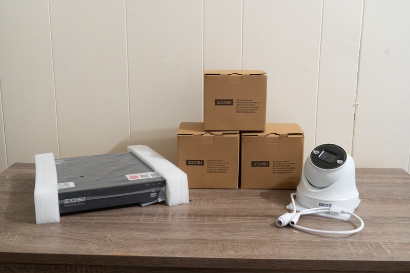 ZOSI 8-16CH 4K PoE Security Camera System Spotlight 2TB – 4 Cameras