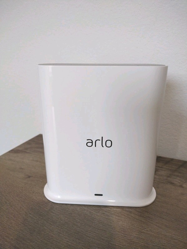 NETGEAR Arlo VMB4540 Smart Hub Base Station Only - New Condition