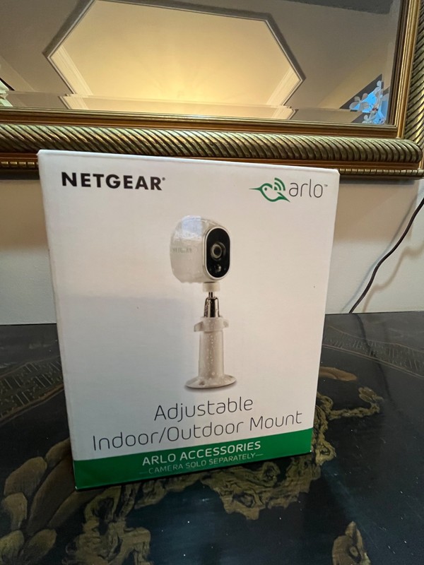 NETGEAR Indoor/Outdoor Mount Arlo & Arlo Pro Compatible White No Camera