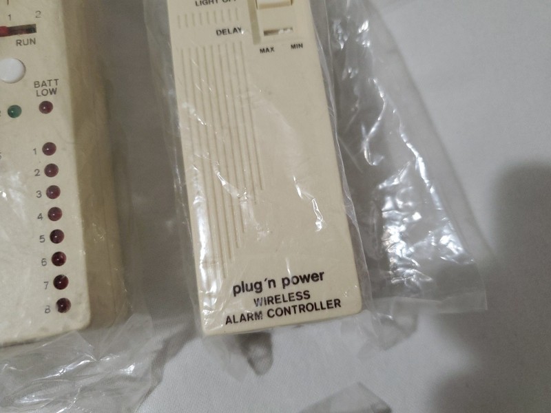 Radio Shack Wireless Home Control Security System 61-2611 - New Opened Vintage gallery