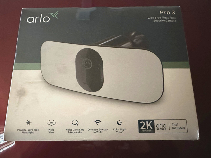 Arlo Pro 3 Wireless Outdoor Floodlight/Security Camera-Black FB1001B-100NAS NEW gallery