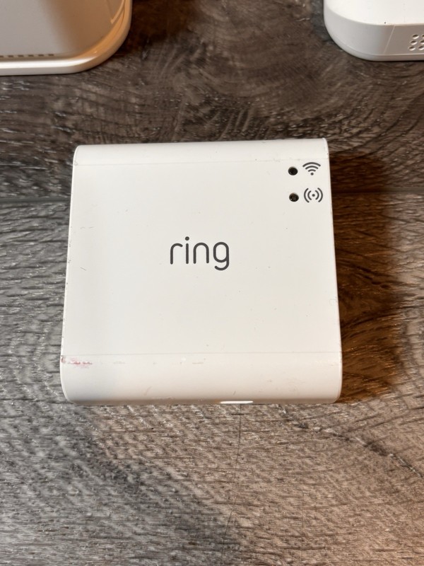 Ring Base Station US 4HB1U9-0EN0 & Keypad 5AT2S7 Bridge 2nd Generation Untested gallery