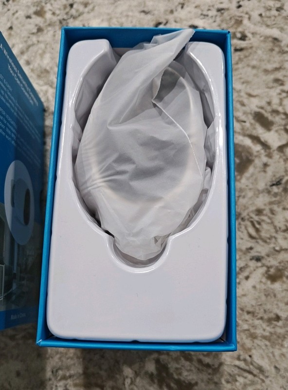 Wi-Fi Camera 720 X 1280, 2.4 GHz, Speakers & Microphone, Memory Card White gallery