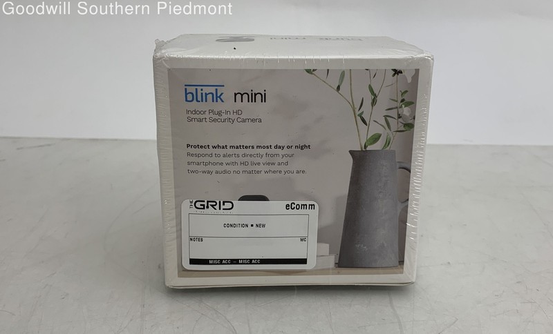 Blink Mini Indoor Plug-in HD Smart Security Camera - New gallery