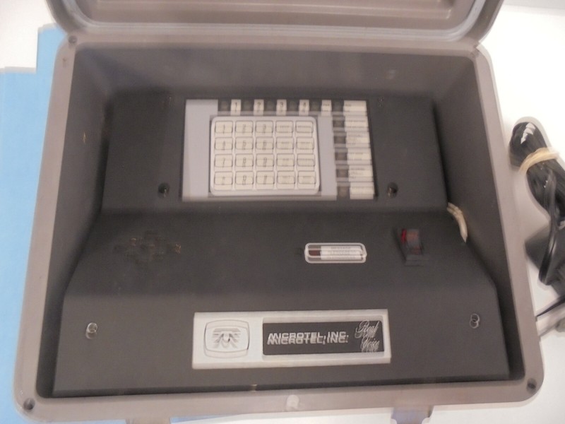 Microtel MCS-250 Autodialer Real Voice Message Unit w/ Manuals gallery