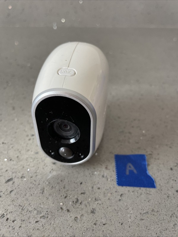 (M) Arlo NETGEAR VMC3030 HD Security Camera Magnetic