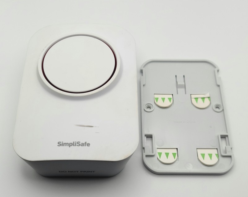 SimpliSafe Extra Siren 105dB Security System SSWS3 Fire Alarm – USED