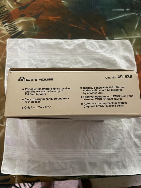 Vintage Safe House Radio Shack Wireless Panic Switch 49-536 New Old Stock Open gallery