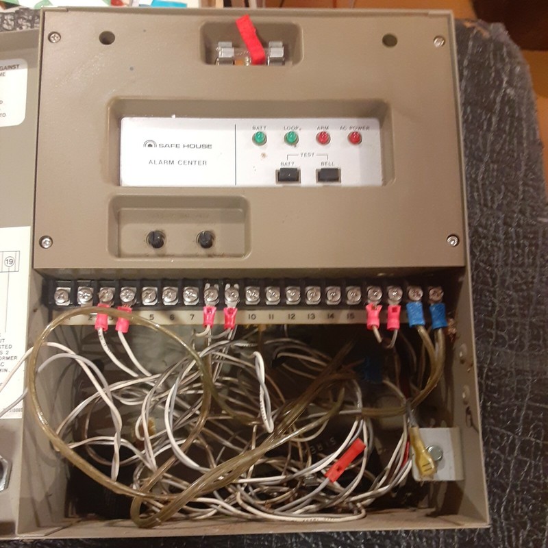 Safe House Alarm Center Control Center W/ Power Supply gallery