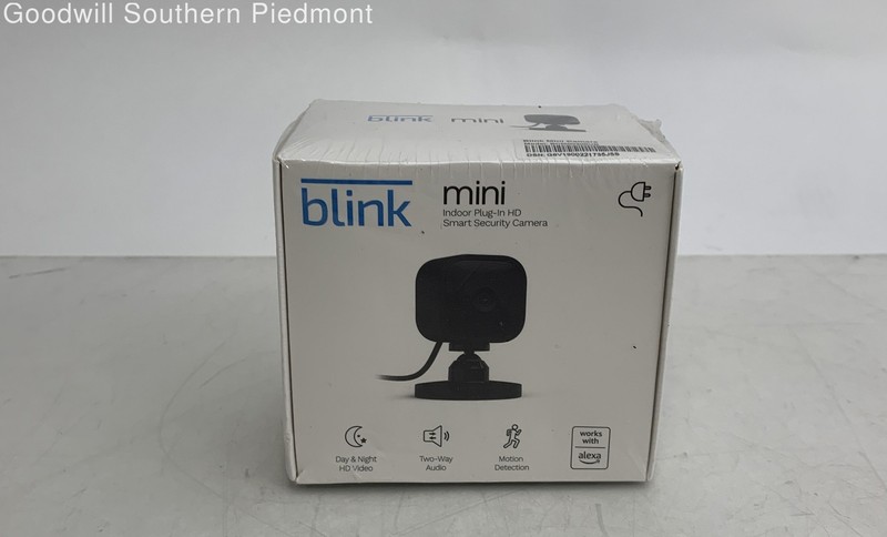 Blink Mini Indoor Plug-in HD Smart Security Camera - New