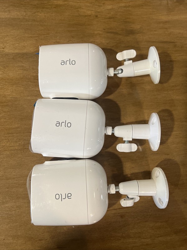 Lot of 3 arlo VMC2030-Essential Spotlight Single Wireless W/ Batteries
