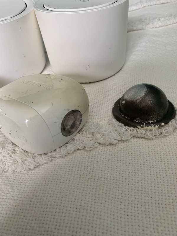 LOT OF 4 (2) Netgear Arlo VMC3030 (2) Netgear VMB3500 Base Station PARTS ONLY gallery