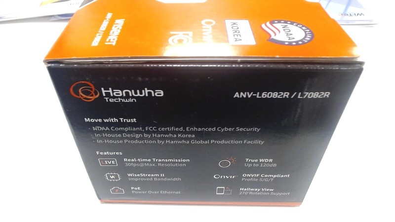 Wisenet Hanwha Techwin ANV-L7082R 4MP 3.3~10.3mm Lens Network Security Camera gallery