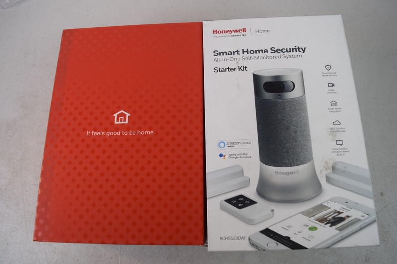 Honeywell Home Smart Home Security Self-Monitored System Starter Kit. RCHS5230WF