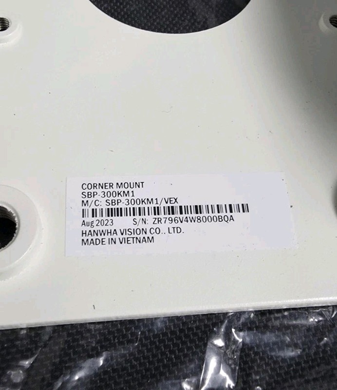 Hanwha Techwin SBP-300KM1 Corner Mount Base white Color Security Accessory gallery