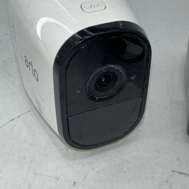 Netgear Arlo Pro VMB4000 + 1 Camera gallery