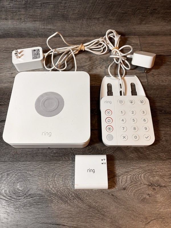 Ring Base Station US 4HB1U9-0EN0 & Keypad 5AT2S7 Bridge 2nd Generation Untested