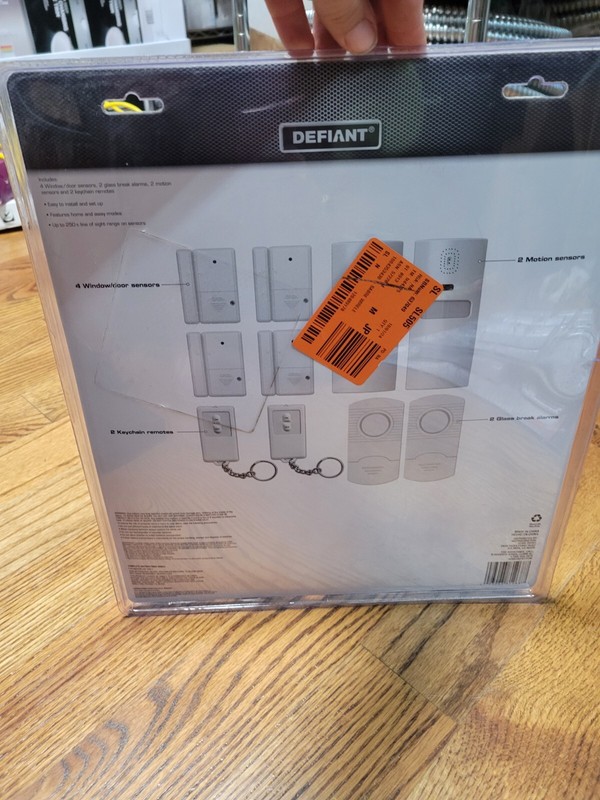 (1) New Defiant Wireless Home Protection System: 4 Window/door, 2 Motion, 2 Glas gallery