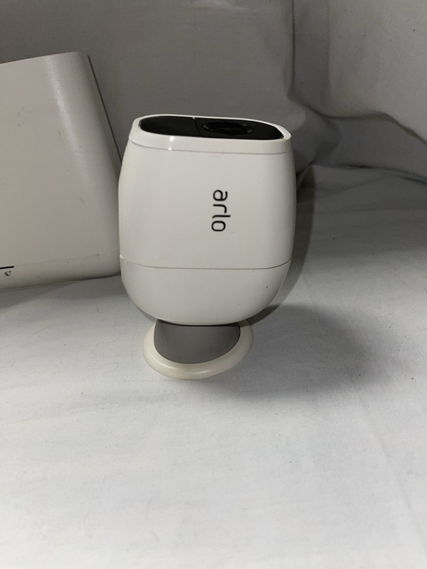 NetGear Arlo Pro VMB4000 L Security Base Station w/ 2 Cameras No Power Cords gallery