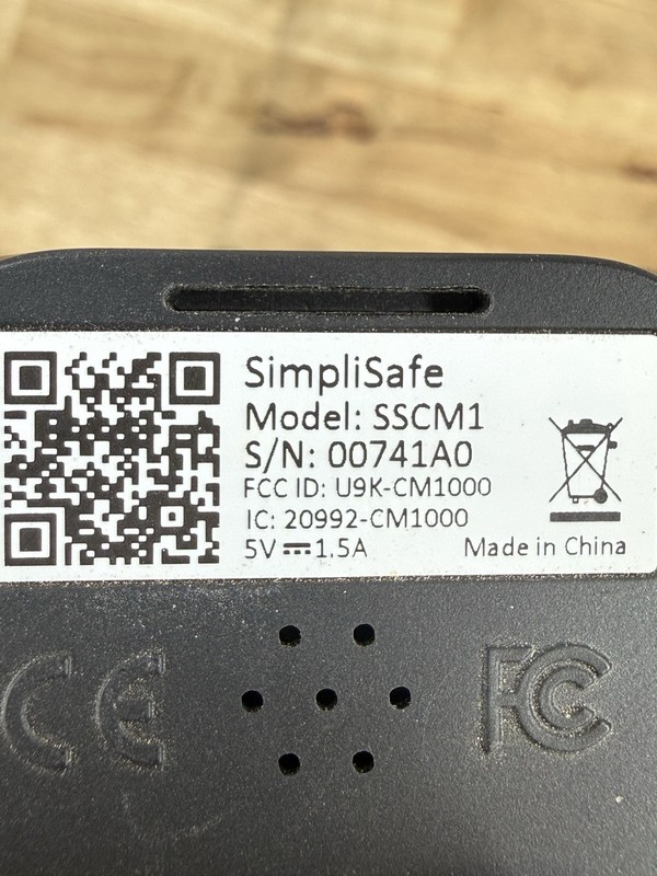 2 x SimpliSafe SimpliCam SSCM2 1080p Indoor Wi-Fi Security Cameras - One Cord gallery