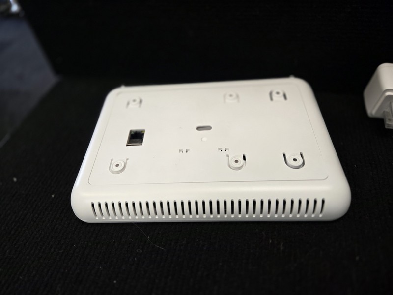 Vivint Smart Home Sky Control Panel Smart Hub W/ Power Plug SH2000-C00 Open Box gallery