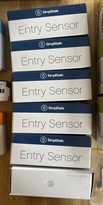 SimpliSafe Home Security System 15Pcs SS-1500 SSCM1 W/Manual &sign gallery