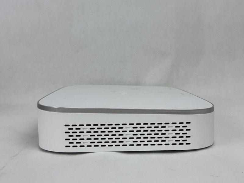 Lorex 8-Ch 8 Cameras D861A82-8DA8E Wired 4K UHD 2TB DVR - U gallery