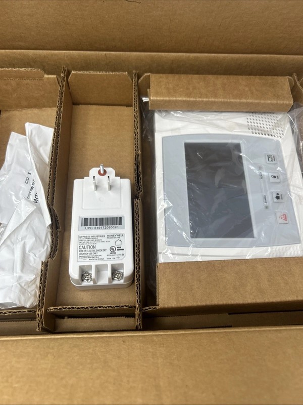 Honeywell LYNX Touch Series Security System L5000 gallery