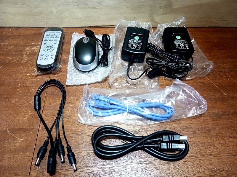Q-SEE QR474-1, 4 Channel 1 Tb Video Recorder + 4 QRH880B-4 1080P HD Cameras NIB gallery
