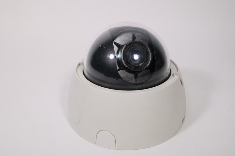 Avigilon 1.0-H3-D1 1MP H.264 IP Indoor Varifocal Dome Camera 1280 x 720 IPv4 (2) gallery