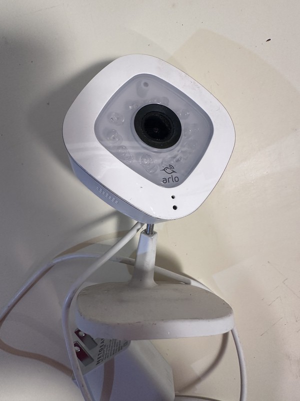 Netgear Arlo Q Indoor Camera VMC3040-100NAS 1080p Night Vision 2-Way Audio