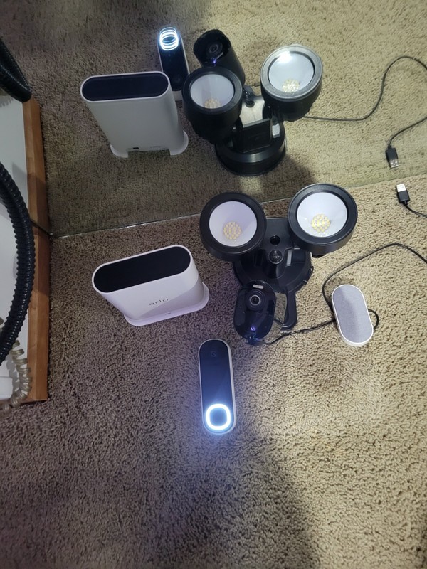 Arlo Camera/Doorbell Kit