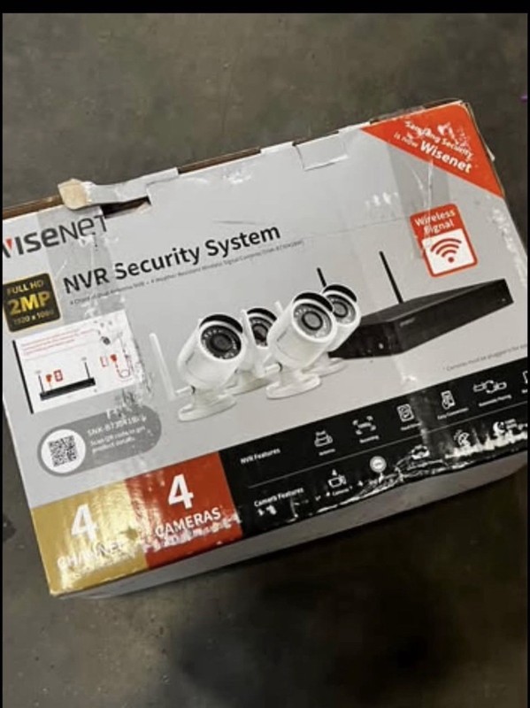 Wisenet SNK-B73041BW 1TB HD, 4 Bullet Cameras 1080p Dual Antenna Indoor/Outdoor