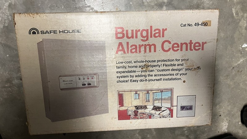 Safe House Burglar Alarm Center 49-450 New Old Stock Open Box