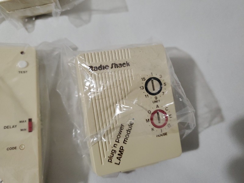 Radio Shack Wireless Home Control Security System 61-2611 - New Opened Vintage gallery