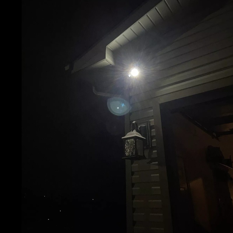 Arlo Ultra 2 4K Wireless Security Camera System with Dual-band WiFi and SmartHub gallery